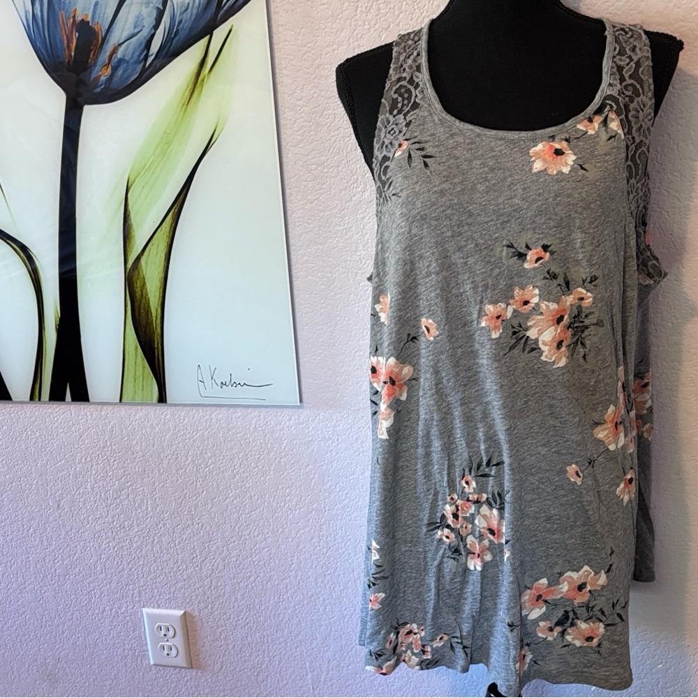 Torrid women’s floral tank top shirt size 2X